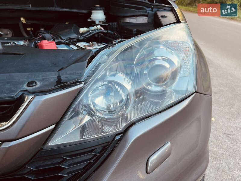 Внедорожник / Кроссовер Honda CR-V 2011 в Киеве