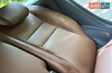 Позашляховик / Кросовер Honda CR-V 2011 в 