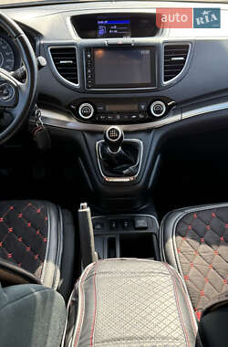 Внедорожник / Кроссовер Honda CR-V 2015 в 