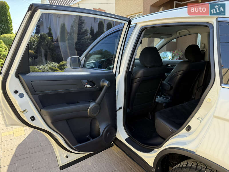 Внедорожник / Кроссовер Honda CR-V 2011 в Тернополе
