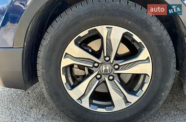 Внедорожник / Кроссовер Honda CR-V 2018 в 