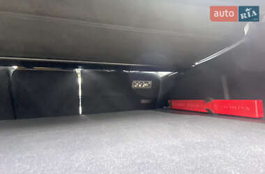 Внедорожник / Кроссовер Honda CR-V 2011 в 
