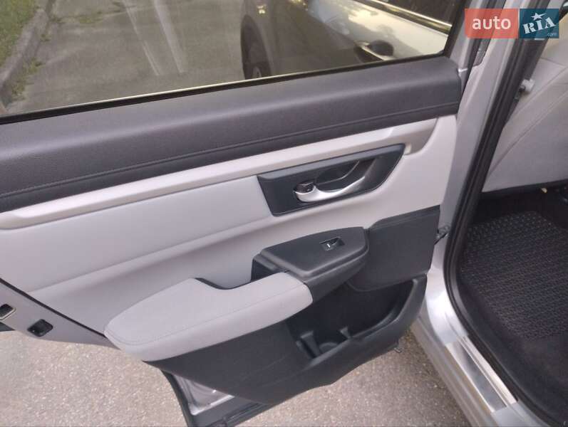 Внедорожник / Кроссовер Honda CR-V 2017 в Чернигове