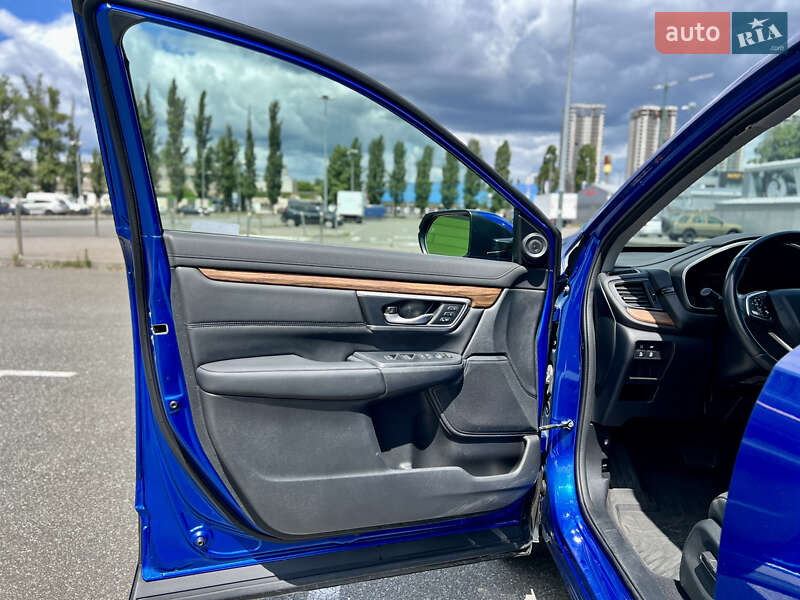 Внедорожник / Кроссовер Honda CR-V 2022 в Киеве