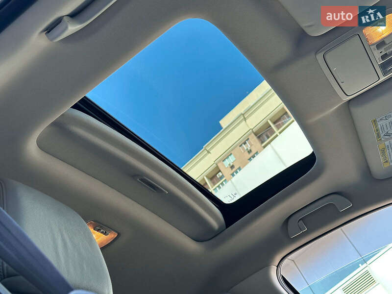 Внедорожник / Кроссовер Honda CR-V 2012 в Одессе