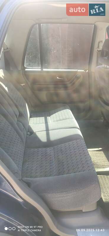 Внедорожник / Кроссовер Honda CR-V 2000 в Одессе