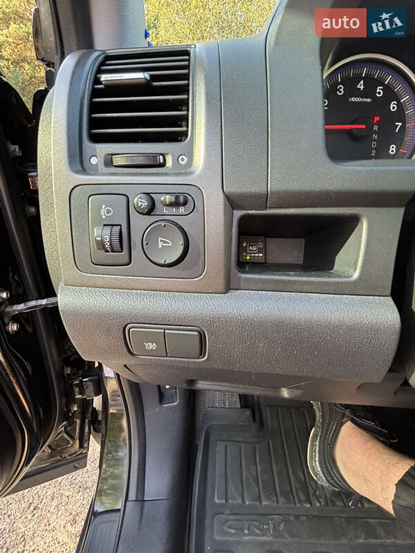 Позашляховик / Кросовер Honda CR-V 2010 в Києві