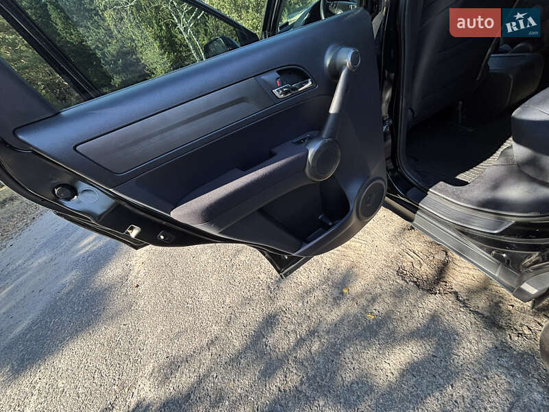 Позашляховик / Кросовер Honda CR-V 2010 в Києві