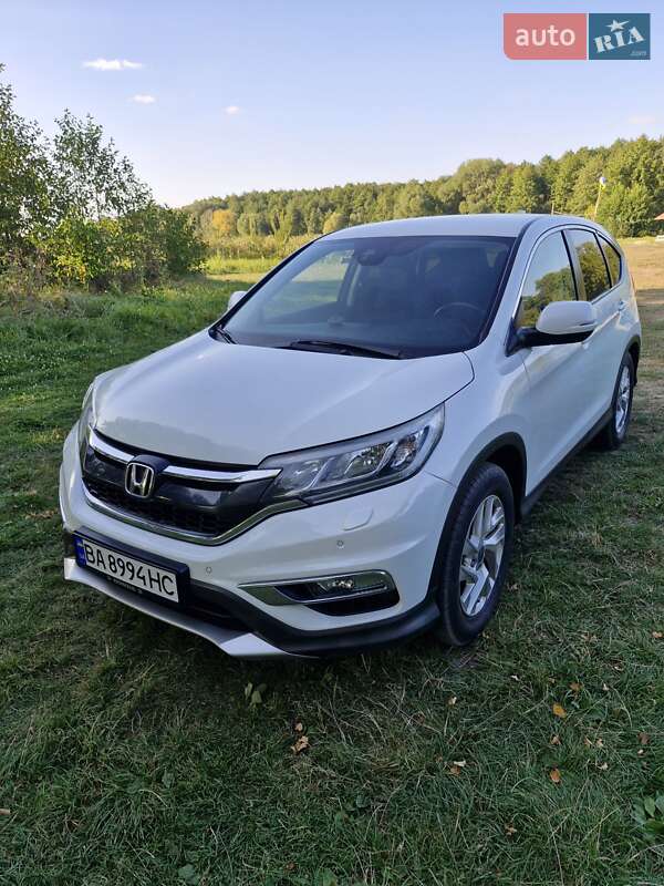 Внедорожник / Кроссовер Honda CR-V 2015 в Александровке