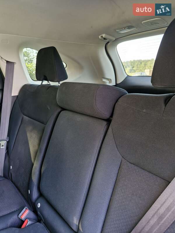 Внедорожник / Кроссовер Honda CR-V 2015 в Александровке