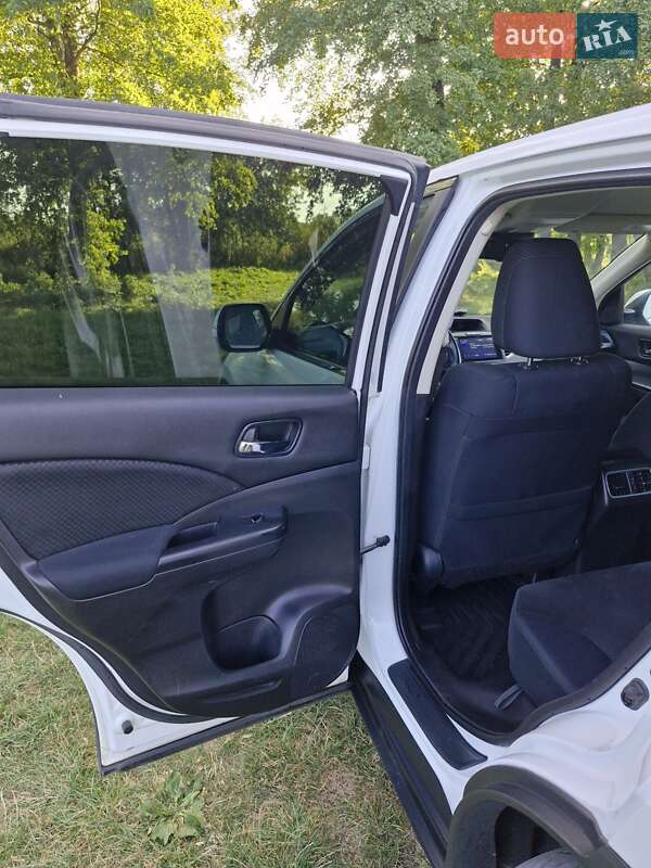 Внедорожник / Кроссовер Honda CR-V 2015 в Александровке