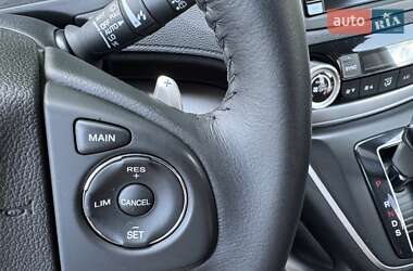 Внедорожник / Кроссовер Honda CR-V 2015 в 