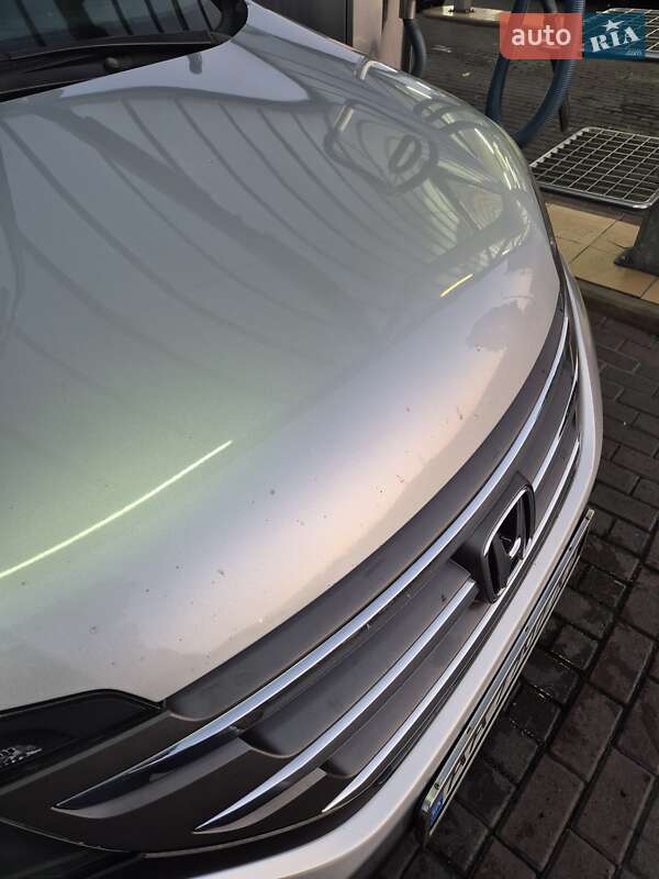 Позашляховик / Кросовер Honda CR-V 2014 в Києві