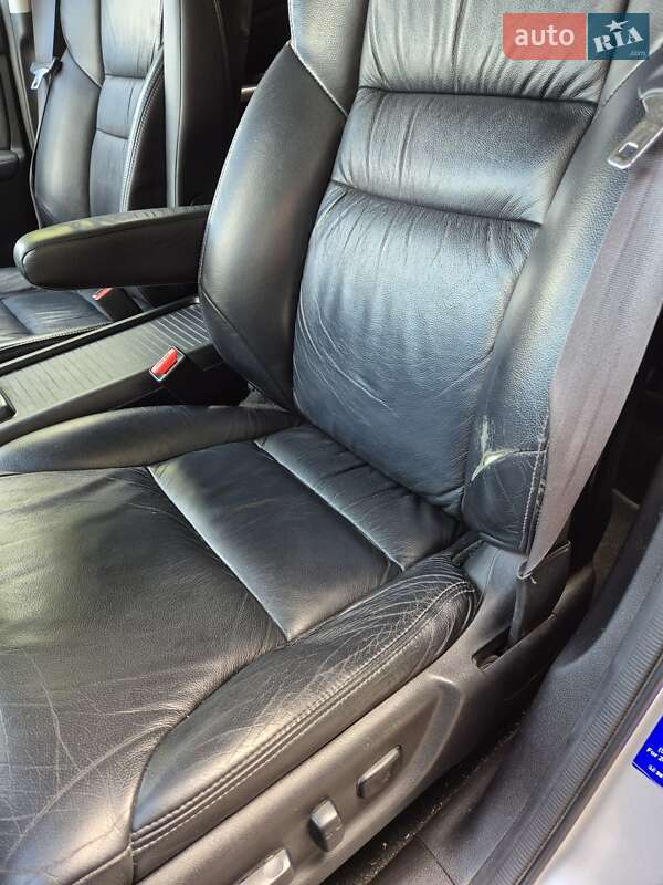 Позашляховик / Кросовер Honda CR-V 2014 в Києві