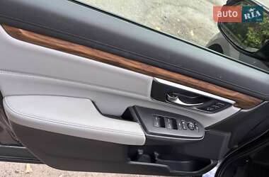 Внедорожник / Кроссовер Honda CR-V 2018 в 