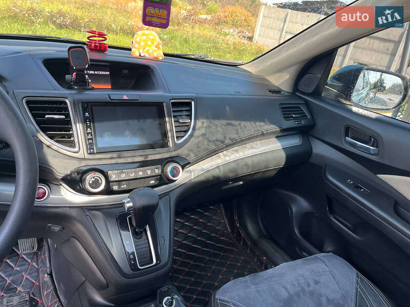 Внедорожник / Кроссовер Honda CR-V 2015 в Бородянке