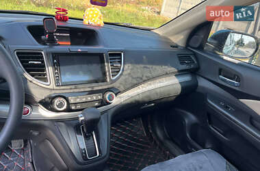 Внедорожник / Кроссовер Honda CR-V 2015 в 