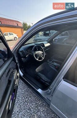 Внедорожник / Кроссовер Honda CR-V 2002 в 