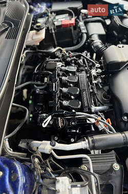 Внедорожник / Кроссовер Honda CR-V 2022 в 