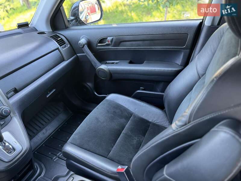 Внедорожник / Кроссовер Honda CR-V 2010 в Казатине