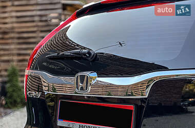 Внедорожник / Кроссовер Honda CR-V 2015 в 
