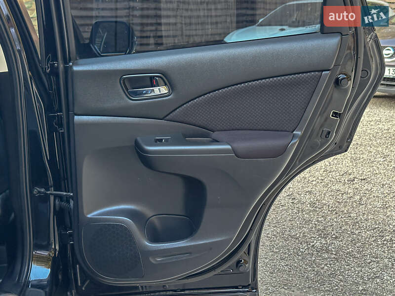 Внедорожник / Кроссовер Honda CR-V 2015 в Бродах