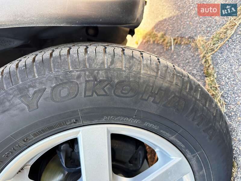 Внедорожник / Кроссовер Honda CR-V 2001 в Запорожье