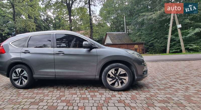 Внедорожник / Кроссовер Honda CR-V 2015 в Дрогобыче
