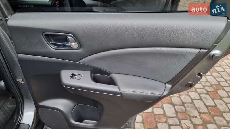 Внедорожник / Кроссовер Honda CR-V 2015 в Дрогобыче