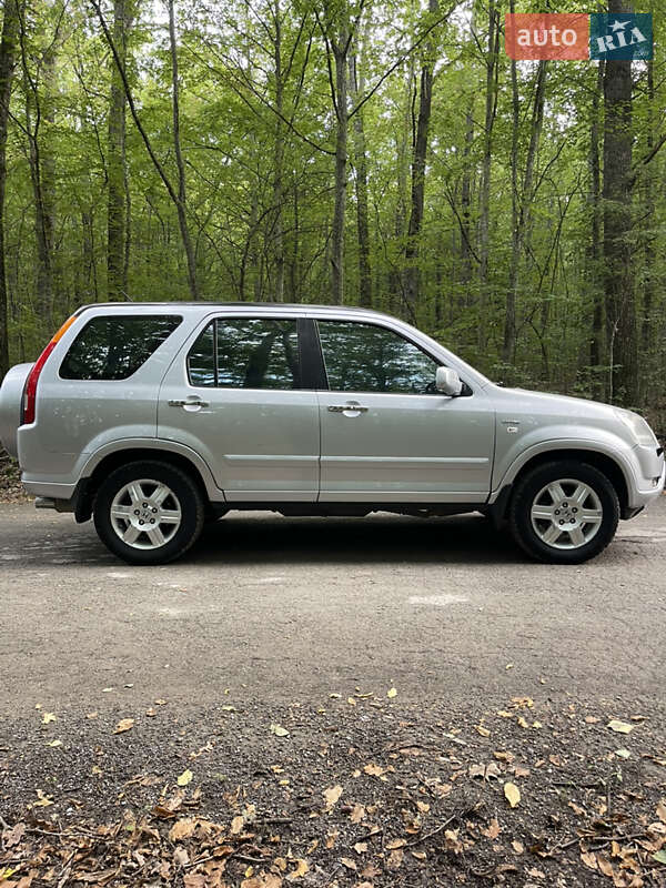Позашляховик / Кросовер Honda CR-V 2004 в Дунаївцях