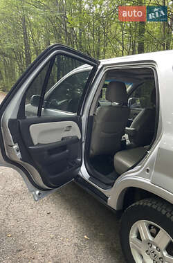 Внедорожник / Кроссовер Honda CR-V 2004 в 