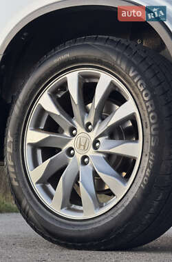Внедорожник / Кроссовер Honda CR-V 2012 в 