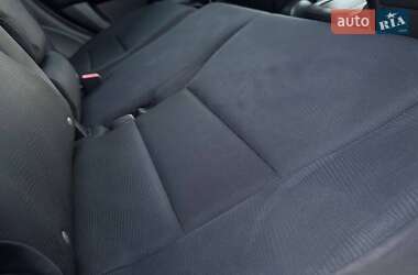 Внедорожник / Кроссовер Honda CR-V 2010 в 