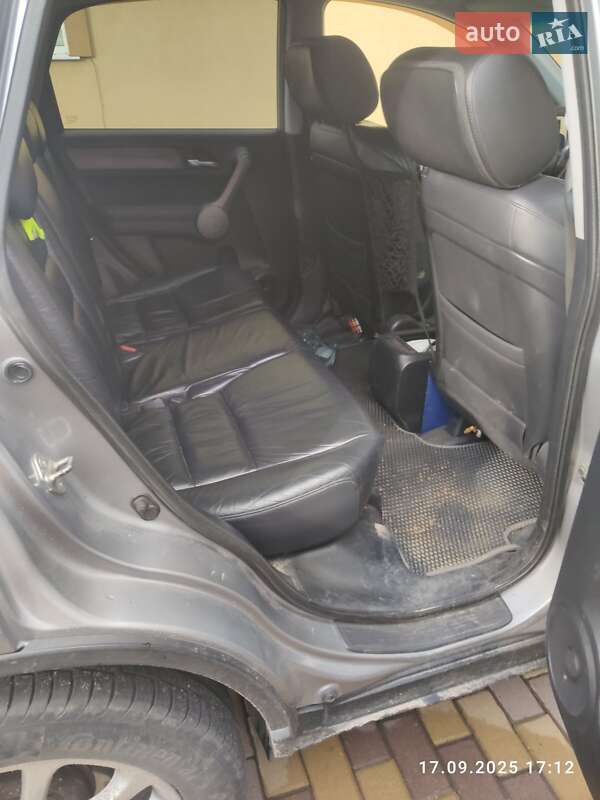 Позашляховик / Кросовер Honda CR-V 2008 в Рівному