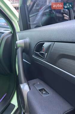 Внедорожник / Кроссовер Honda CR-V 2010 в 