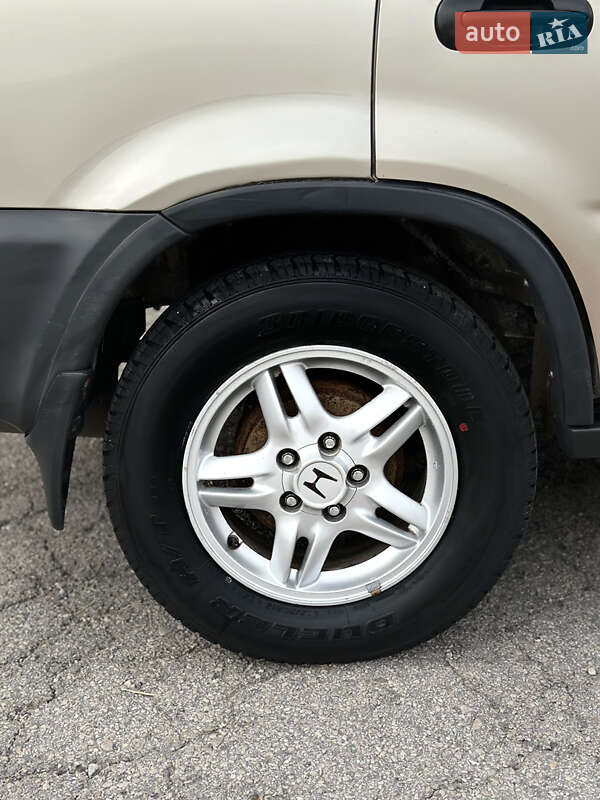 Внедорожник / Кроссовер Honda CR-V 1999 в Хмельницком