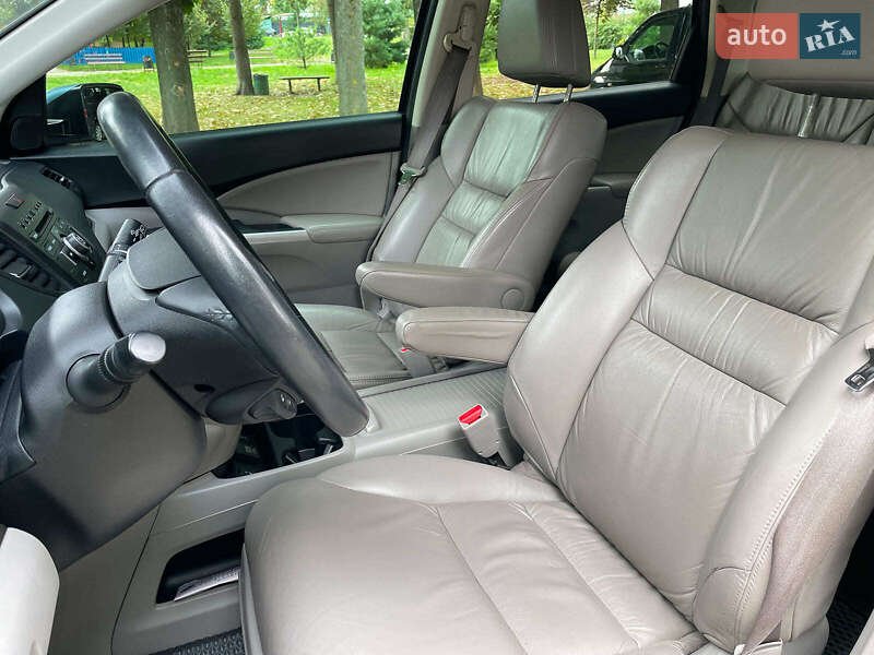 Позашляховик / Кросовер Honda CR-V 2014 в Києві