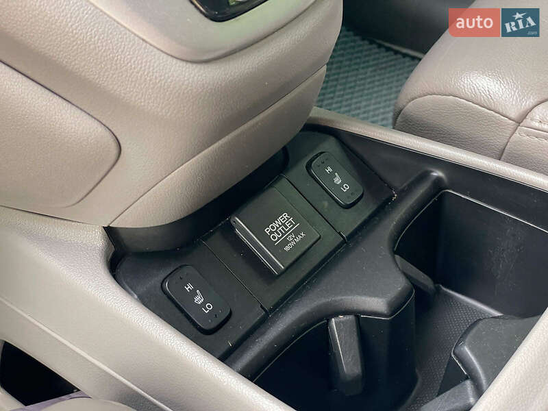 Позашляховик / Кросовер Honda CR-V 2014 в Києві