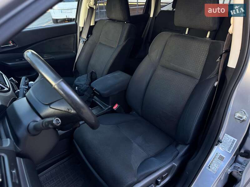 Внедорожник / Кроссовер Honda CR-V 2015 в Киеве