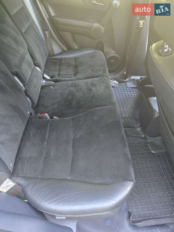 Внедорожник / Кроссовер Honda CR-V 2011 в Сумах