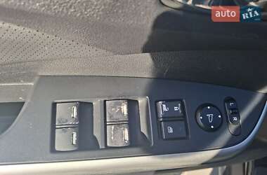 Внедорожник / Кроссовер Honda CR-V 2015 в 