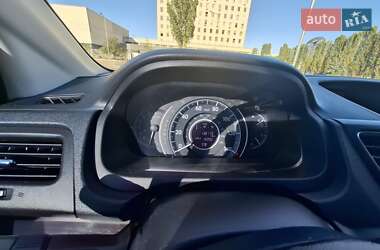 Внедорожник / Кроссовер Honda CR-V 2015 в 