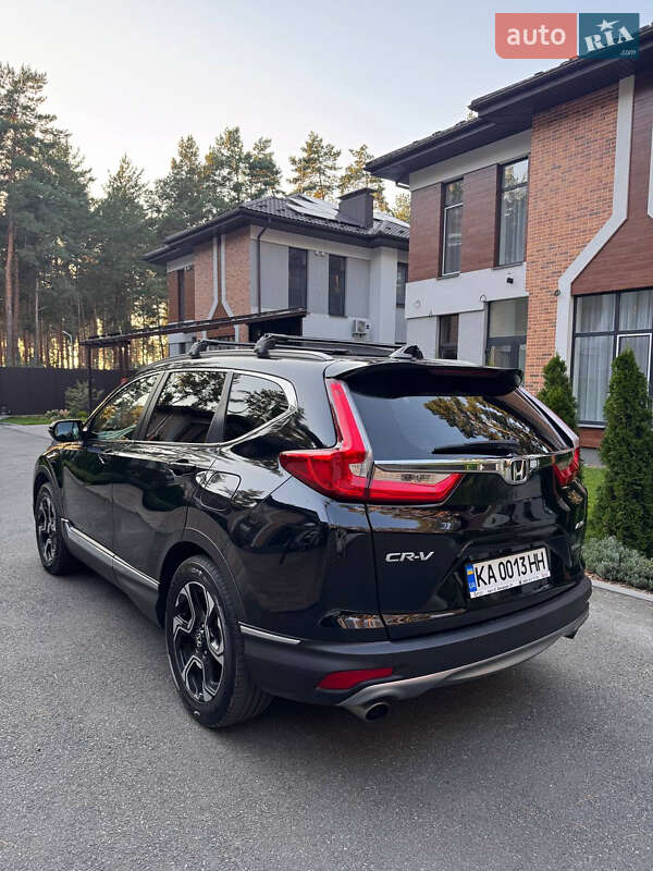 Позашляховик / Кросовер Honda CR-V 2017 в Києві