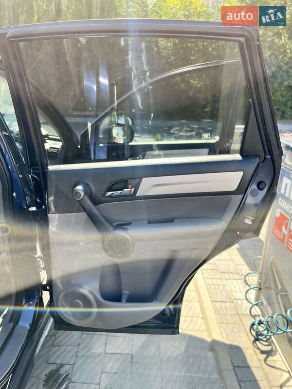Внедорожник / Кроссовер Honda CR-V 2011 в Тернополе