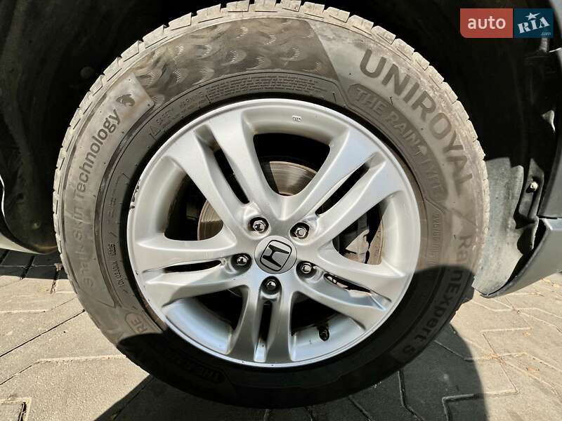 Внедорожник / Кроссовер Honda CR-V 2011 в Тернополе