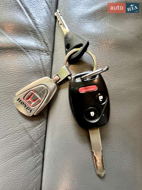 Внедорожник / Кроссовер Honda CR-V 2011 в Тернополе