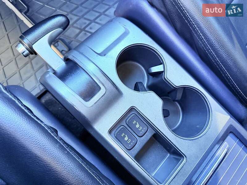 Внедорожник / Кроссовер Honda CR-V 2011 в Харькове