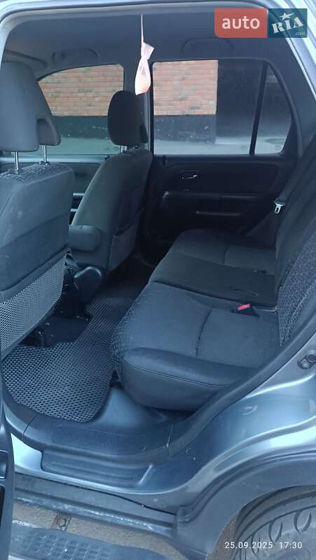 Внедорожник / Кроссовер Honda CR-V 2005 в Чернигове