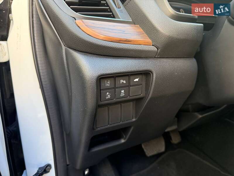 Внедорожник / Кроссовер Honda CR-V 2020 в Киеве