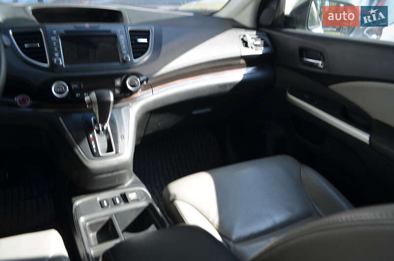 Внедорожник / Кроссовер Honda CR-V 2016 в Киеве
